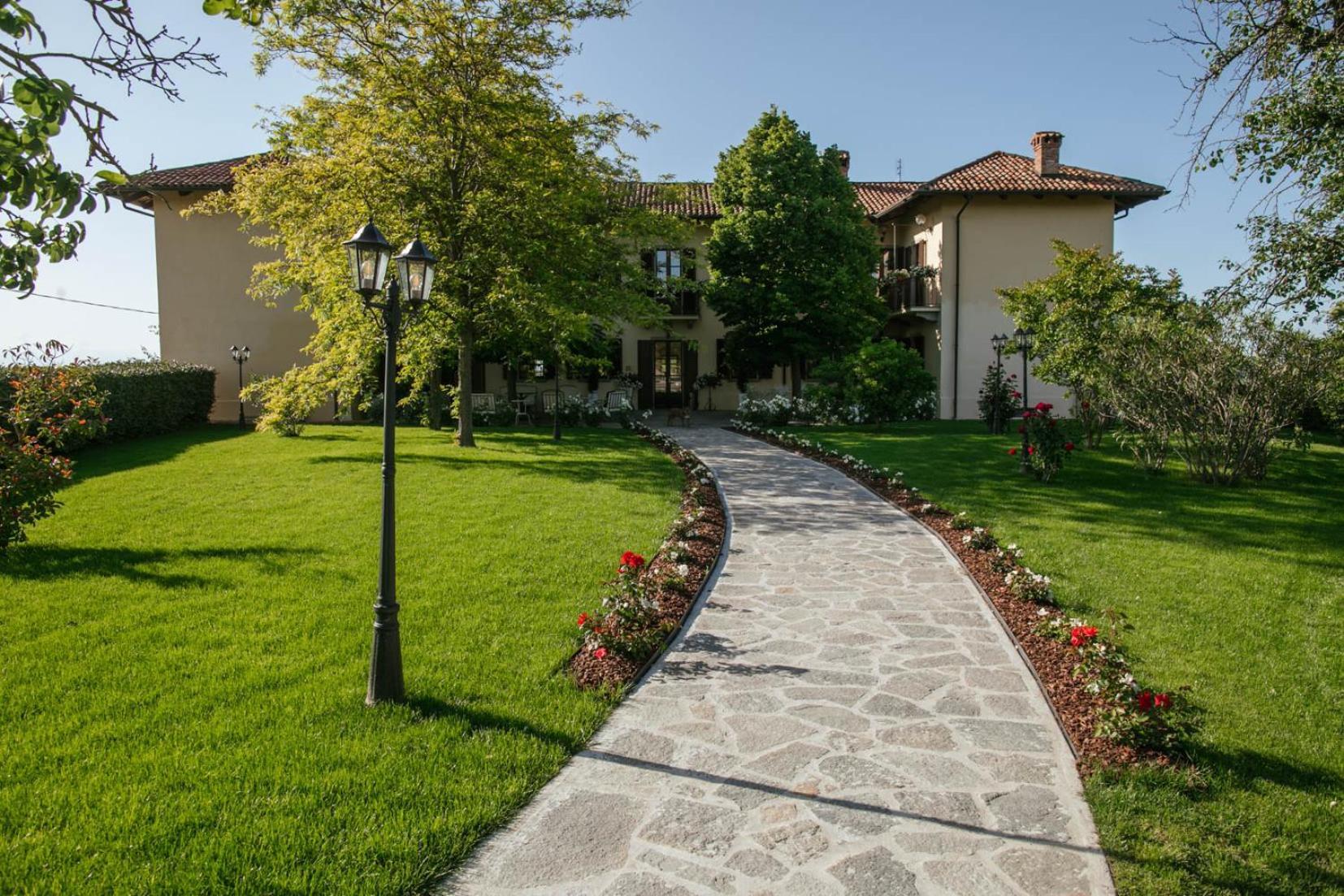 Agriturismo Bricco San Giovanni Asti Exterior photo